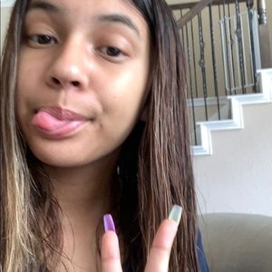 Meet your Posher, Cami